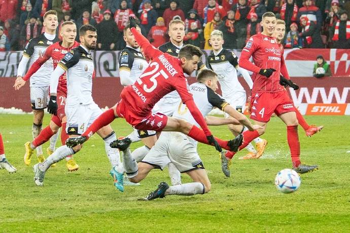 Nhận định, soi k&egrave;o Widzew lodz vs Jagiellonia, 23h30 ng&agrave;y 31/1: Lỡ hẹn