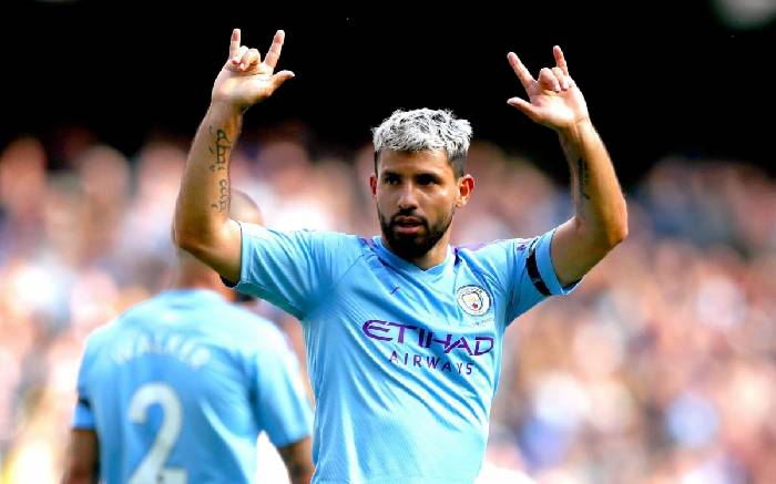 Sergio Aguero được đúc tượng tại Etihad