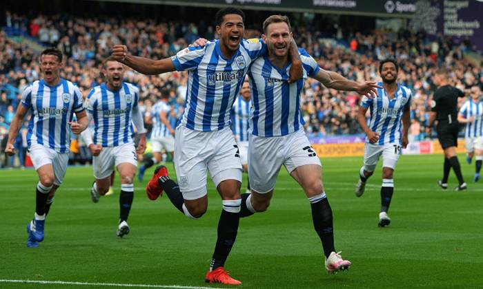Ph&acirc;n t&iacute;ch k&egrave;o hiệp 1 Hull vs Huddersfield, 1h45 ng&agrave;y 2/4