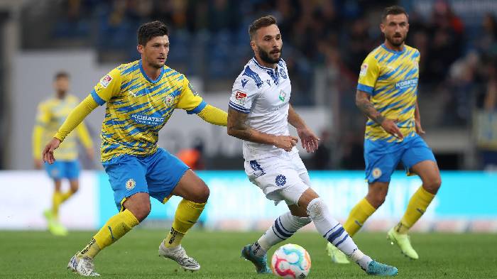 Máy tính dự đoán bóng đá 31/3: Karlsruher vs Braunschweig