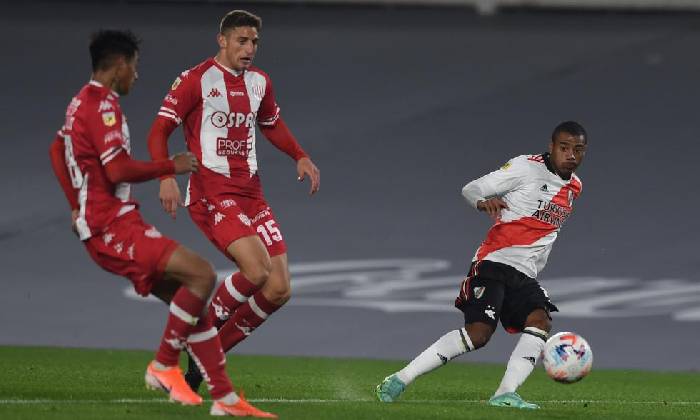 Soi kèo phạt góc River Plate vs Unión Santa Fe, 7h30 ngày 1/4
