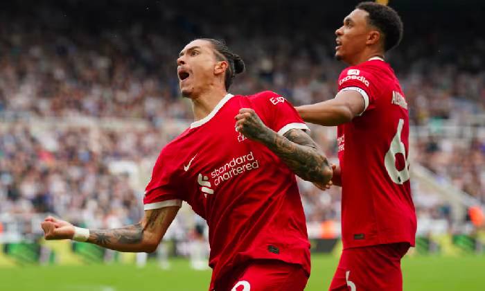 Sao Liverpool đáp trả khi CĐV chỉ trích anh không xứng giá 80 củ