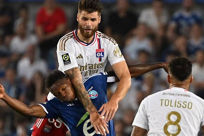 Soi k&egrave;o phạt g&oacute;c Lyon vs Strasbourg, 1h45 ng&agrave;y 31/8