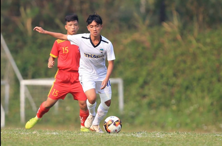 Lò đào tạo JMG thay đổi cách huấn luyện tại HAGL và Nutifood