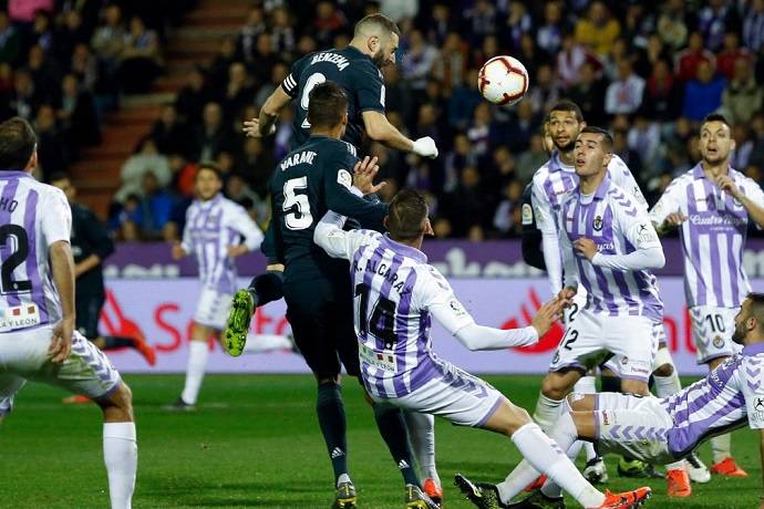 Soi k&egrave;o phạt g&oacute;c Valladolid vs Real Madrid, 3h30 ng&agrave;y 31/12