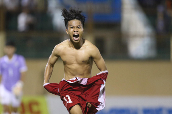 'Tiểu Công Phượng' bất ngờ nhận đặc ân từ HLV Hoàng Anh Tuấn