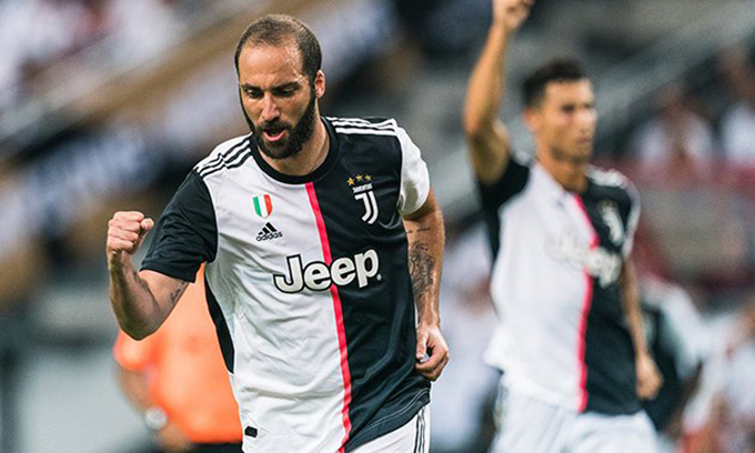 'Cục tạ' Gonzalo Higuain chuẩn bị gia nhập AS Roma