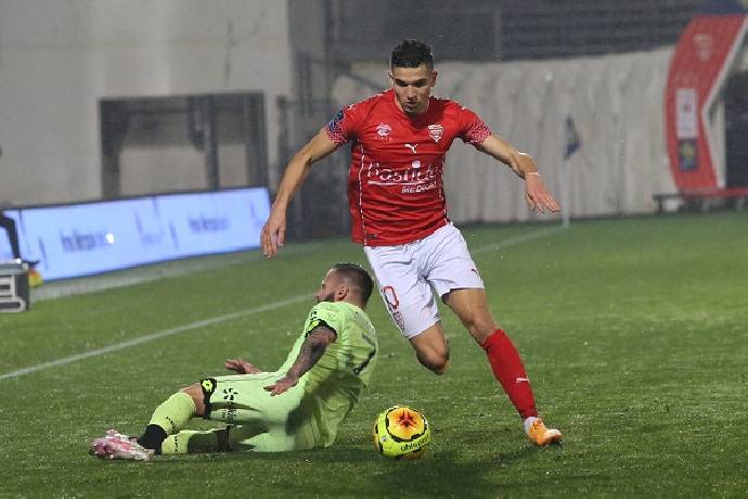 Soi kèo bóng đá hạng 2 Pháp hôm nay 31/7: Nîmes vs Dijon