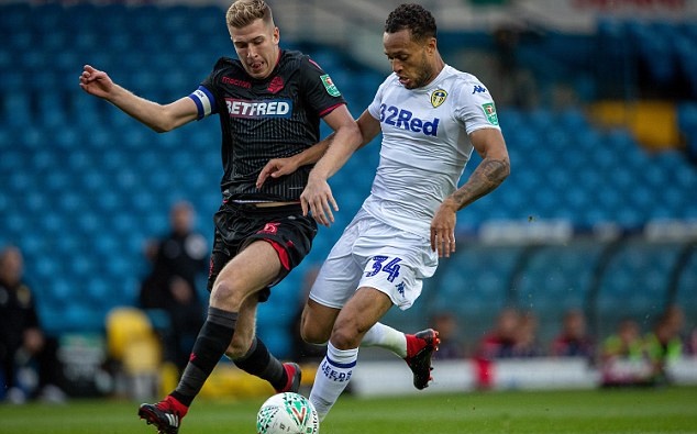 Nhận định b&oacute;ng đ&aacute; Leeds Utd vs Swansea, 21h00 ng&agrave;y 31/8: Bất ph&acirc;n thắng bại