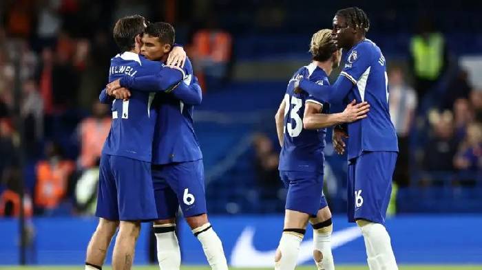 Trụ cột lại chấn thương, Pochettino như ngồi trên đống lửa