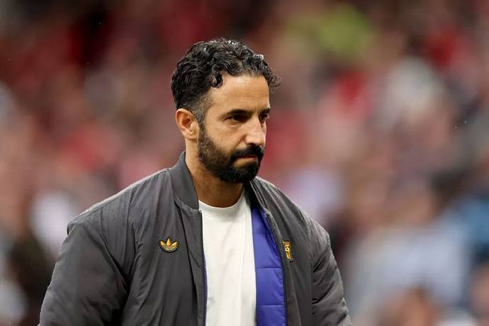 HLV Ruben Amorim lý giải vì sao không dám nhìn Bruno Fernandes sút 11m