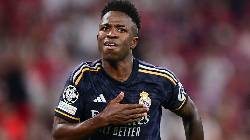 Vinicius lập cú đúp, Real Madrid may mắn thoát thua Bayern Munich