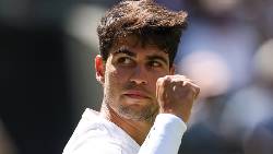 Alcaraz thắng chật vật lão tướng Fognini sau 5 set, vào vòng 2 Wimbledon 2025