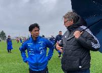 Công Phượng tiếp tục ‘mất tích’ ở Yokohama FC