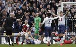 Trọng t&agrave;i &lsquo;cướp trắng&rsquo; chiến thắng của Arsenal trước Tottenham