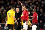Trọng t&agrave;i khiến MU thua Wolves lập kỷ lục c&oacute; 1-0-2 tại Premier League