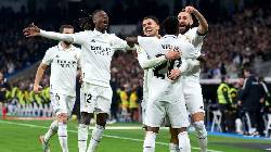 Ten Hag mở lời, M.U gửi đề nghị cho ngôi sao 'trăm củ' của Real