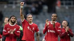 'Buồn v&agrave; thất vọng, cậu ấy giờ chỉ l&agrave; lựa chọn thứ 5 của Klopp'