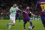 Lionel Messi chỉ đạo chiến thuật gi&uacute;p Barca ngược d&ograve;ng trước Inter