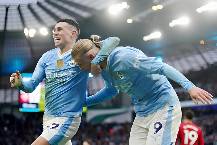 Roy Keane: &lsquo;Man City như đang đ&ugrave;a giỡn với MU&rsquo;