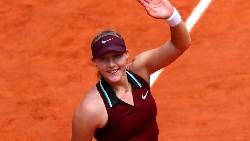 ‘Thần đồng’ Andreeva thua sốc tay vợt hạng 361 thế giới ở tứ kết Roland Garros