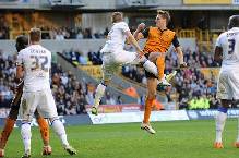 Soi k&egrave;o phạt g&oacute;c Leeds vs Wolves, 21h00 ng&agrave;y 06/08