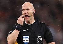 Trọng tài Premier League bị phạt, đẩy xuống làm việc ở Championship làm gương