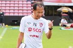 Thực hư đội bóng của Văn Lâm mời HLV Kiatisak ngồi 'ghế nóng'