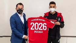 Bayern Munich giữ ch&acirc;n th&agrave;nh c&ocirc;ng sao trẻ &lsquo;vạn người m&ecirc;&rsquo;