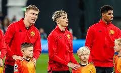 Hàng công toàn 'chân gỗ', M.U đưa chân sút ghi 32 bàn mùa này vào tầm ngắm