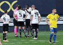 Vụ cầu thủ Valencia đồng loạt bỏ thi đấu, trọng tài chính lên tiếng