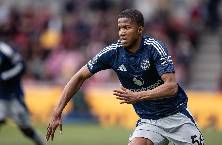 Ng&ocirc;i sao 17 tuổi của MU đi v&agrave;o lịch sử trong ng&agrave;y đội nh&agrave; thua trận