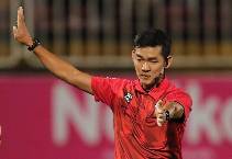 Th&ecirc;m một HLV ch&ecirc; trọng t&agrave;i sau v&ograve;ng 3 V.League