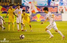 Danh s&aacute;ch treo gi&ograve; v&ograve;ng 13 V-League: C&ocirc;ng Phượng, Văn To&agrave;n chung 1 l&yacute; do