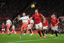 Soi k&egrave;o phạt g&oacute;c West Ham vs MU, 01h00 ng&agrave;y 8/5