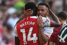 Chê Nketiah, Arsenal tranh 'con hàng' 90 củ với Man United