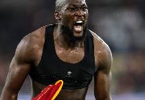 Lukaku bật khóc sau khi tạo nên màn lội ngược dòng không tưởng cho Roma