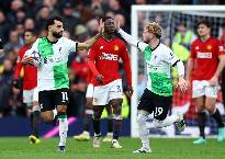 Bị MU cầm h&ograve;a, Liverpool mất ng&ocirc;i đầu bảng v&agrave;o tay Arsenal