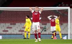 Arsenal bị loại khỏi cúp C2 châu Âu, cuộc đua top 4 NHA càng thêm nóng bóng