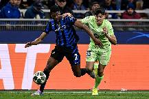 4 lần trọng tài tranh cãi trong trận đấu giữa Inter và Barcelona