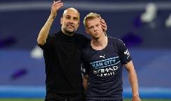 'Pep cho 1 hậu vệ đá số 9 ảo còn tôi là tiền đạo thì ngồi ngoài'