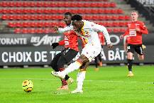 Soi k&egrave;o phạt g&oacute;c Rennes vs Lens, 18h00 ng&agrave;y 8/8