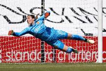 N&oacute;ng! M.U sắp để mất thủ m&ocirc;n số 1 thế giới v&agrave;o tay Ph&aacute;o thủ