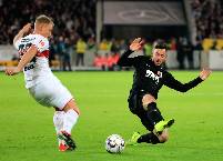 Augsburg vs Stuttgart (21h30 10/1): &Aacute;m ảnh s&acirc;n nh&agrave;