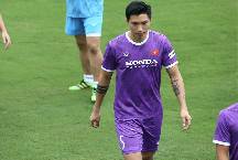 ĐT Việt Nam đón vị khách đặc biệt ở buổi tập đầu tiên