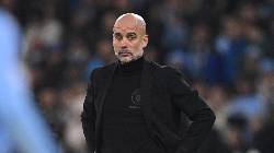 Arnold mỉa mai Man City d&ugrave;ng tiền mua danh hiệu, Pep Guardiola đ&aacute;p trả bất ngờ