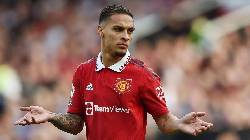 Huyền thoại M.U: &ldquo;T&ocirc;i sẽ đi&ecirc;n mất nếu ng&agrave;y n&agrave;o cũng phải đ&aacute; cặp với Antony&rdquo;