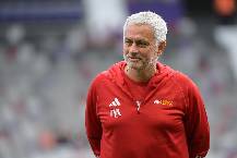 Mourinho gọi điện thuyết phục, 'cỗ máy' pressing 99% rời M.U