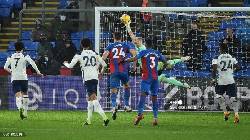 Soi k&egrave;o phạt g&oacute;c Crystal Palace vs Tottenham, 18h30 ng&agrave;y 11/9