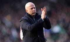 HLV Arne Slot tuy&ecirc;n bố bất ngờ khi Liverpool thua sốc ở FA Cup